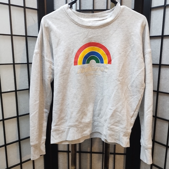 Sunkissed Beach Club Graphic Mainstay Sweatshirt Women's sweat shirt - Picture 2 of 8